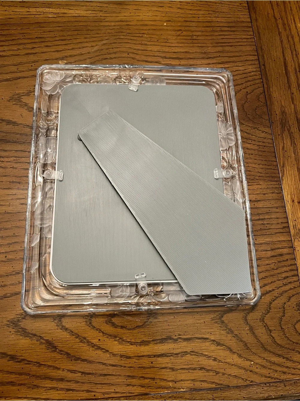 Fifth Avenue‎ Natalie Floral Glass 8x10 Picture Frame, new